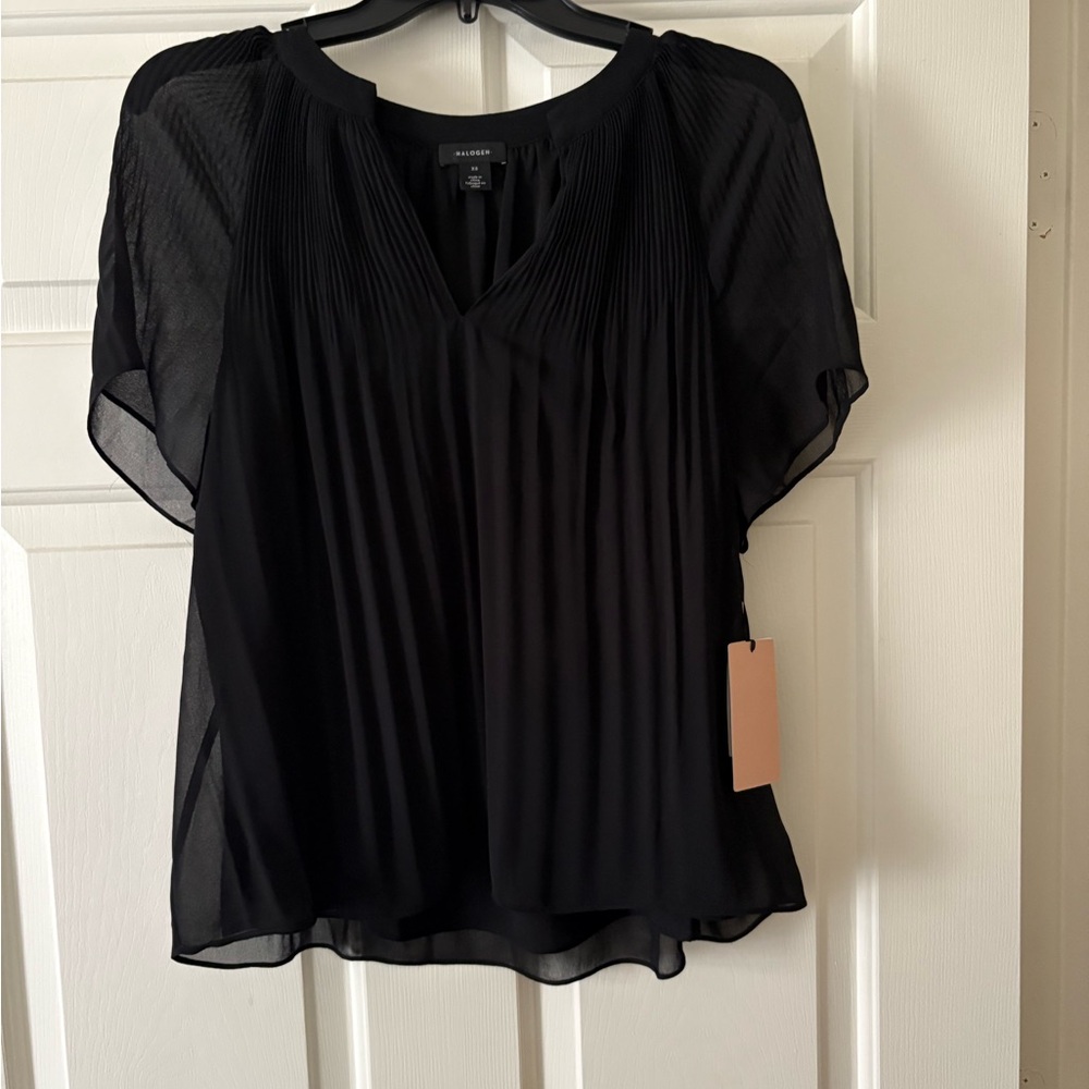 Halogen Black Flutter Sleeve Pleated Blouse